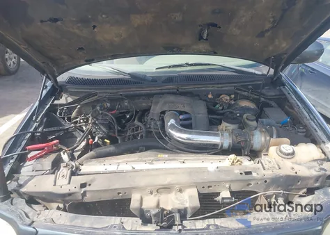 2002 Ford F-150 Lariat/Xlt z USA, uszkodzony, nr VIN 1FTRW08L02KA86258